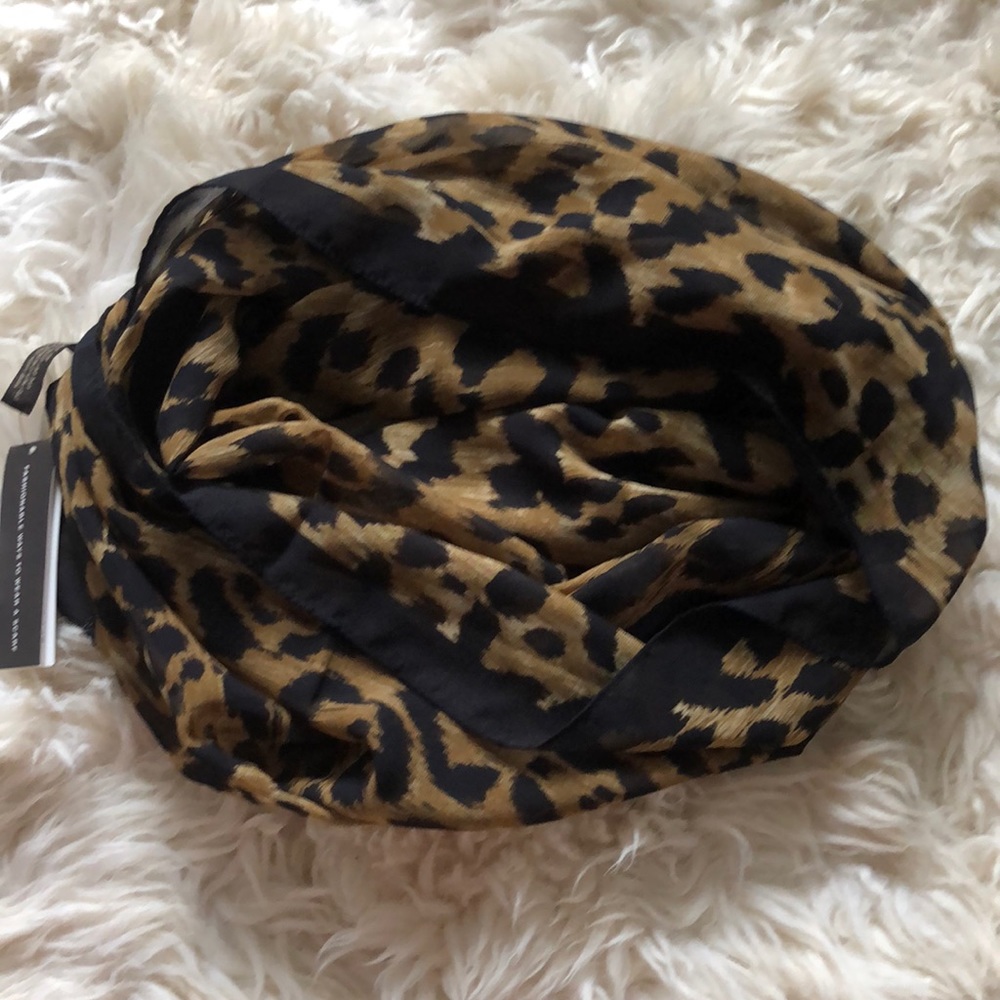 Cheetah Infinity Scarf NWT - Picture 3 of 3